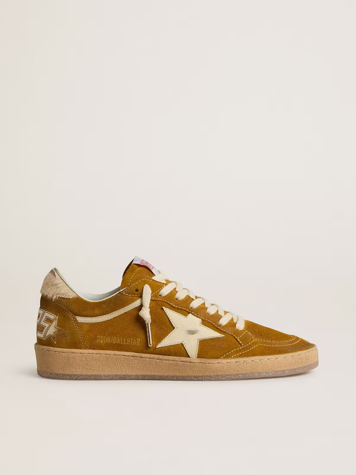 BALL STAR en daim avec étoile en cuir beige et contrefort en cuir façon poulain